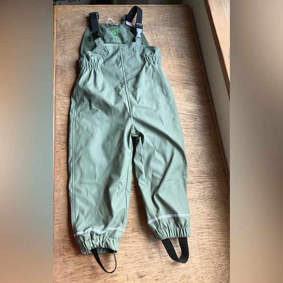 Zara toddler rubberized fleece lined overalls olive green 18-24 months like new - Picture 2 of 4